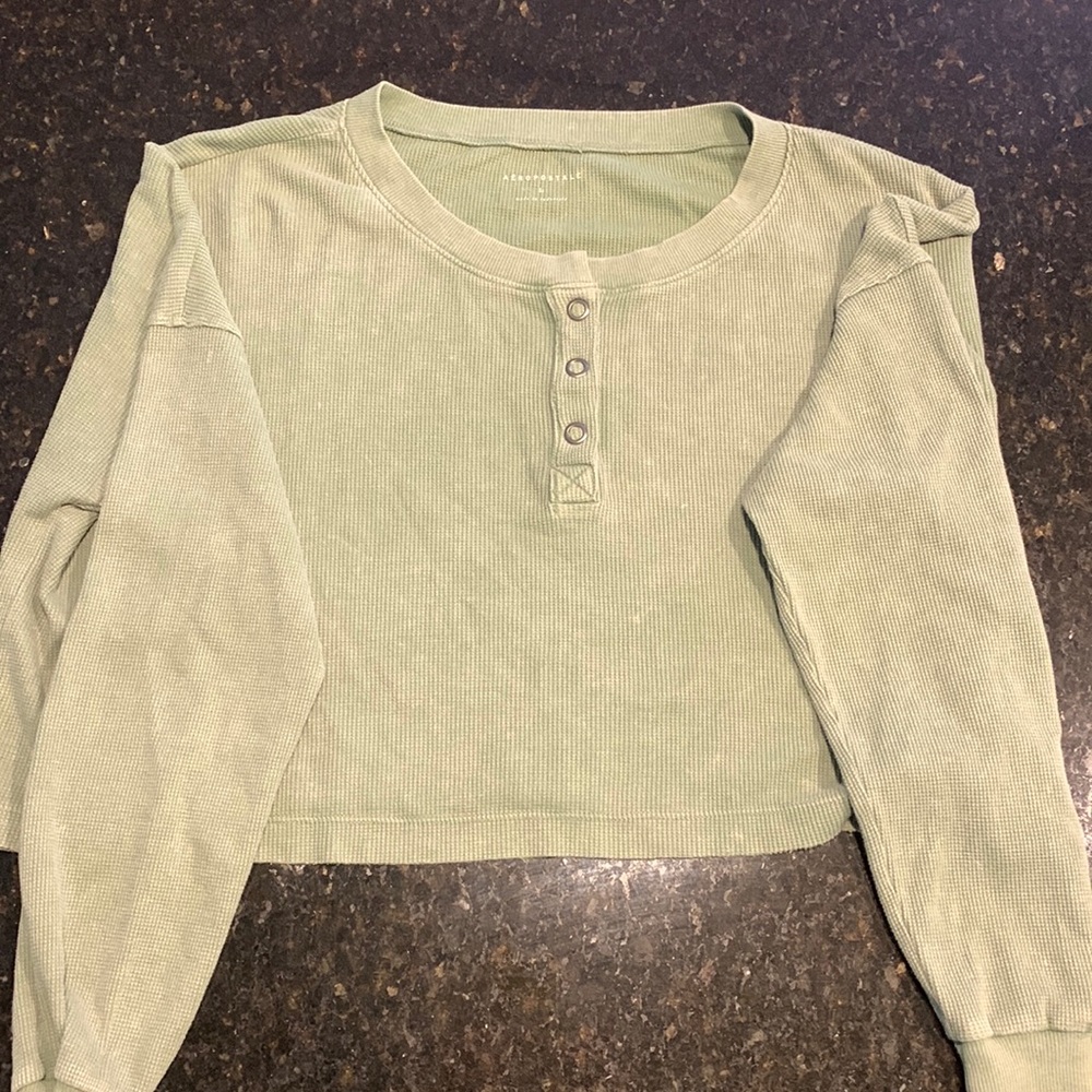 Aeropostale Olive waffle weave long sleeve crop top!